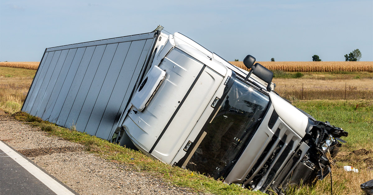 6 Common Trucking Accident Questions to Ask Your Lawyer Before the Case